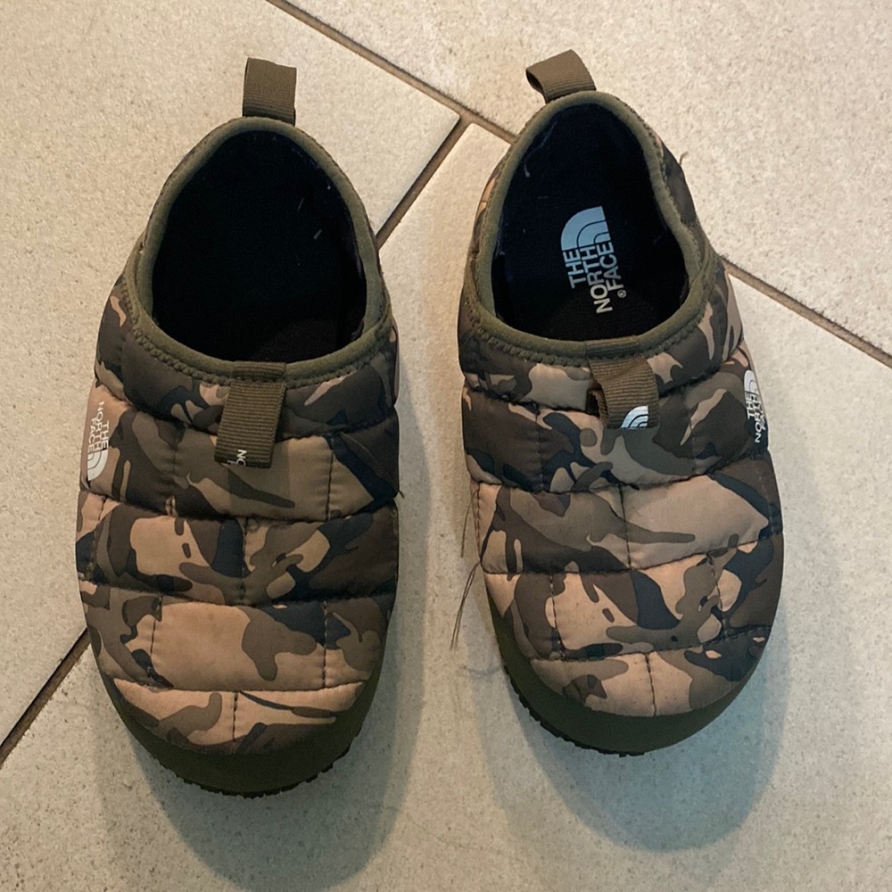 Kids TNF Thermoball slipper